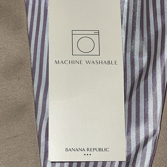 NWT Banana Republic Tan Lined Blazer.  Machine Washable. Size 2. - Picture 10 of 13
